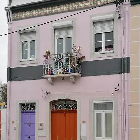 Lilac Homestay * Setubal